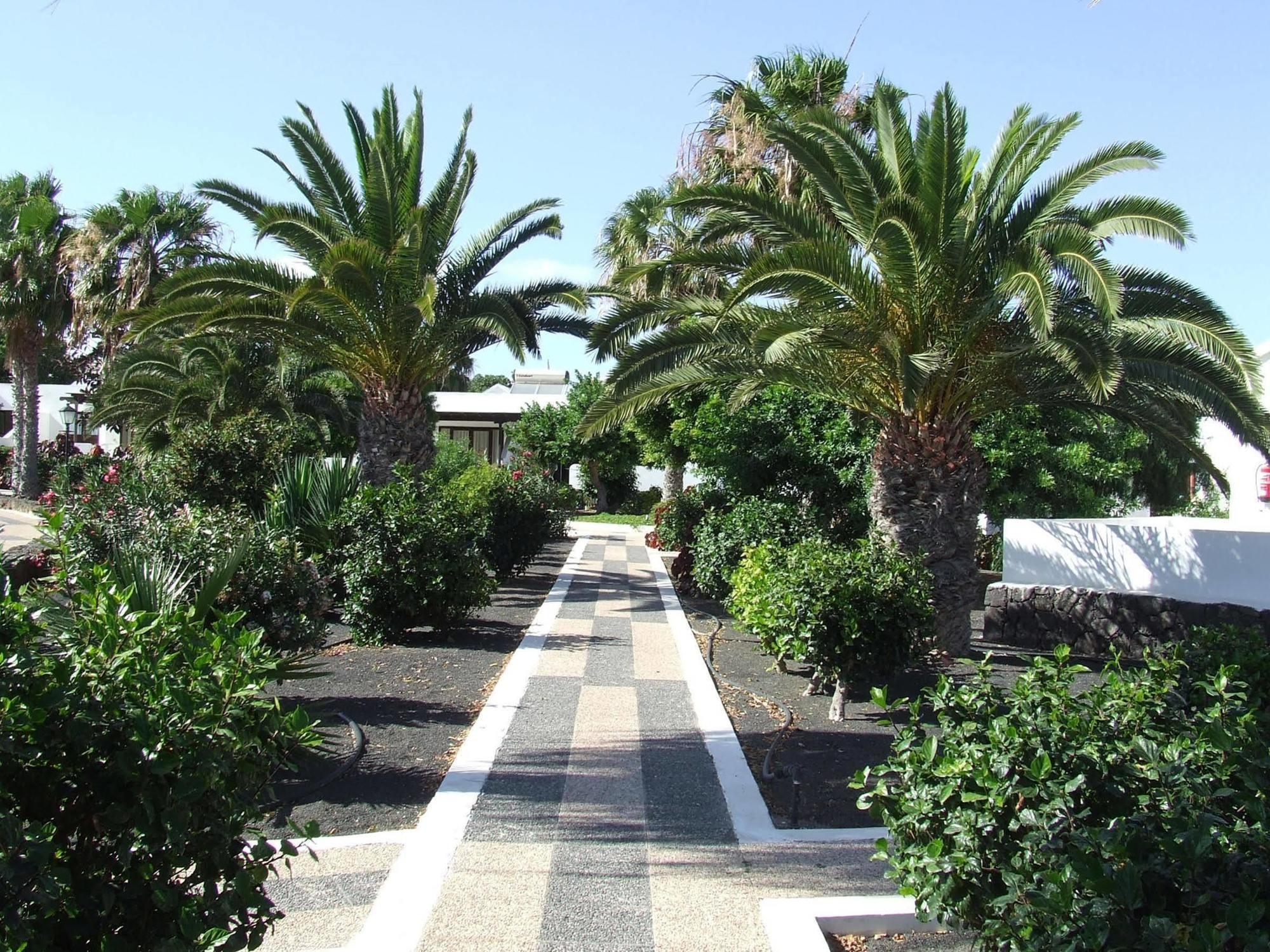Playa Limones Bungalows Playa Blanca  Buitenkant foto